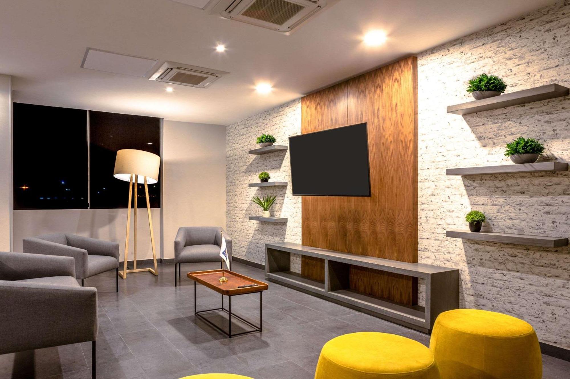 Comfort Inn Делисьяс Экстерьер фото